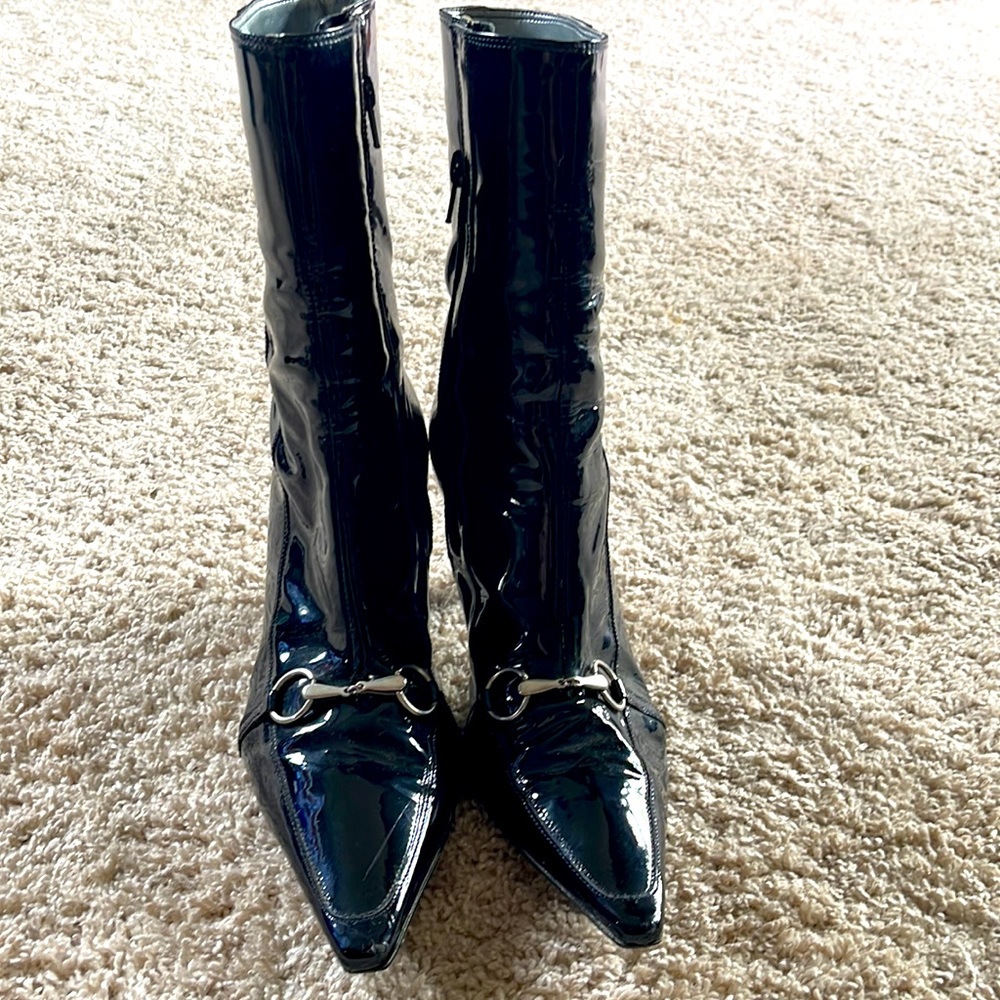BCBG Girls Patent Black Bootie no size listed but they are 8.5 - Picture 2 of 10
